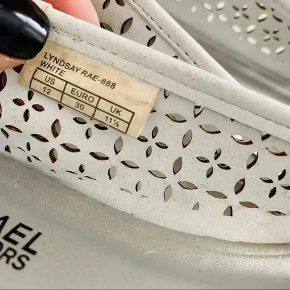 Micheal Kors White Flats - Picture 5 of 5